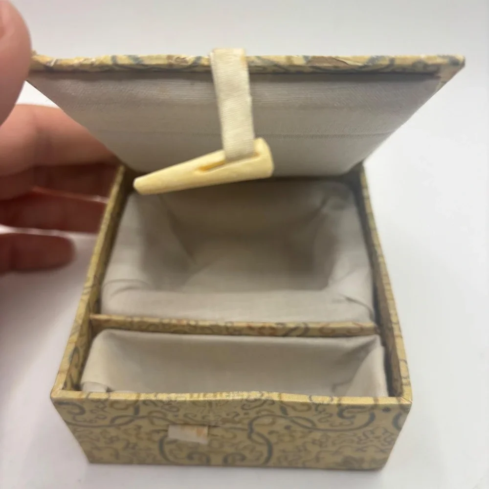 Vintage Chinese Brocade‎ Jewelry Trinket Box Yellow Floral Toggle Closure 4